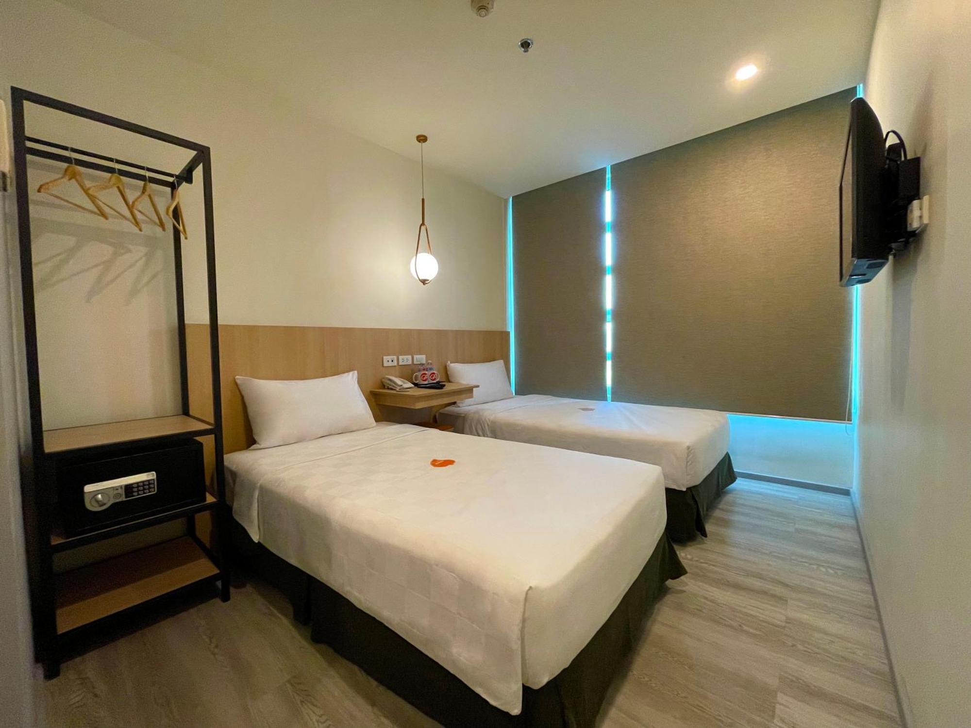 Go Hotels Plus Mandaluyong Kültér fotó