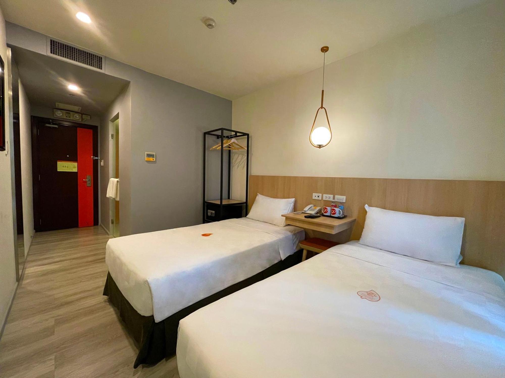 Go Hotels Plus Mandaluyong Kültér fotó